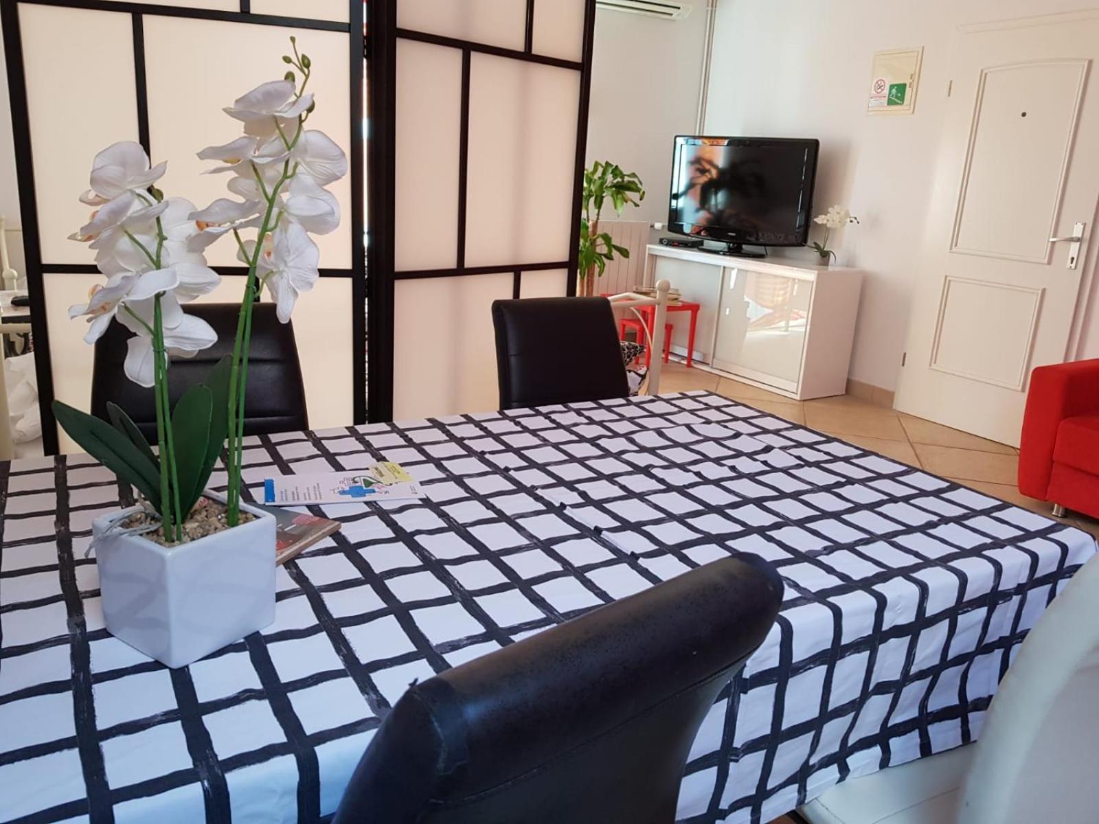 Trbovic Apartments Peaceful Stay With Free Parking, Pet-Friendly, And Bike Storage In Umag Exterior foto